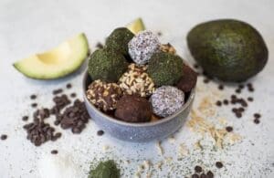 Avocado-Dark-Choc-Truffles-800x520