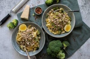 Chicken-Broccoli-Bolognese-800x520