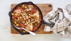 Chicken-one-pan-bake-with-anchovy-macadamias-L1-800x520