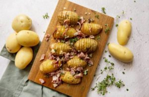 Hasselback-potatoes-with-bacon-butter