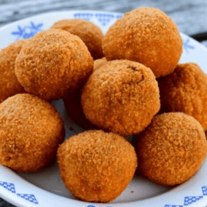 OPERA ARANCINI WITH TRUFFLE AND MOZZARELLA CHEESE