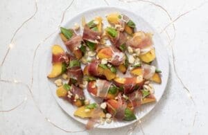 Prosciutto-Basil-wrapped-peaches-800x520