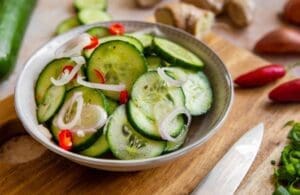 Quick-Sweet-and-Sour-Pickled-Cucumbers-800x520