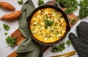 Sweet-Poatoe-Kale-Frittata-800x520