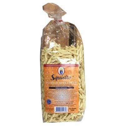 Bag of "Squisito" Fusilli Avellinesi pasta with transparent packaging and Italian elements.